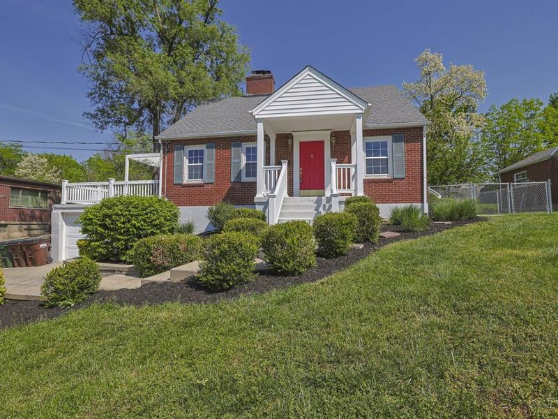 1965 Hunt Road, Cincinnati, OH 45215 Photo 2