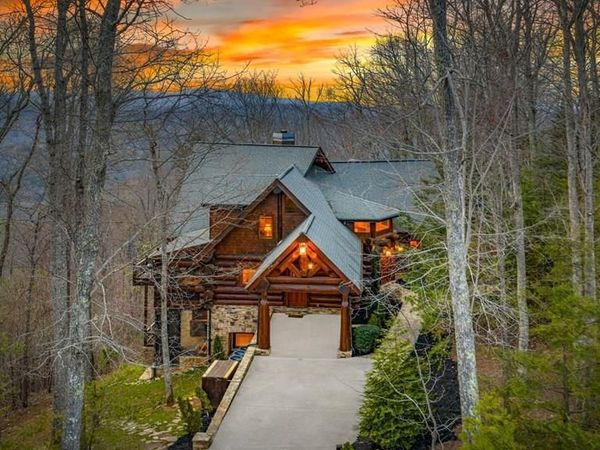 602 Overlook Road, Blue Ridge, GA 30513