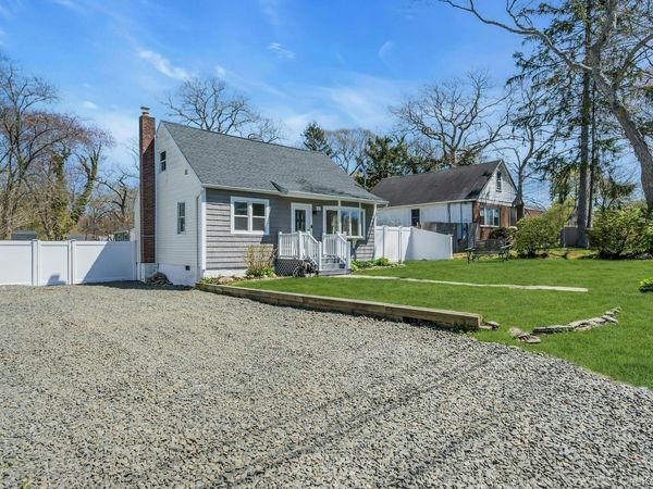 133 Lakeview Drive , Mastic Beach, NY 11951