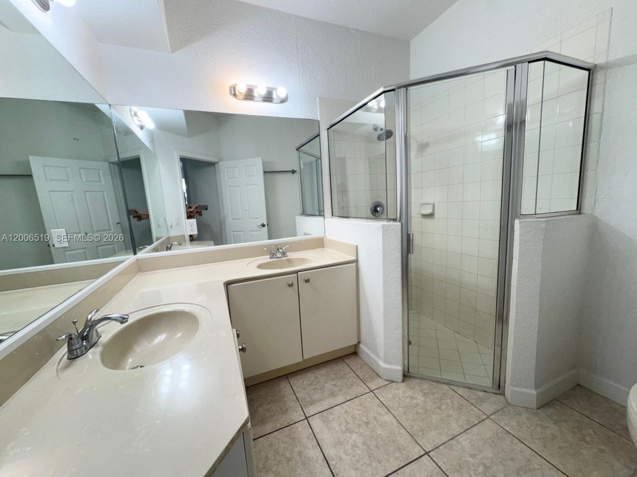 8157 NW 108th Pl , Doral, FL 33178 Photo