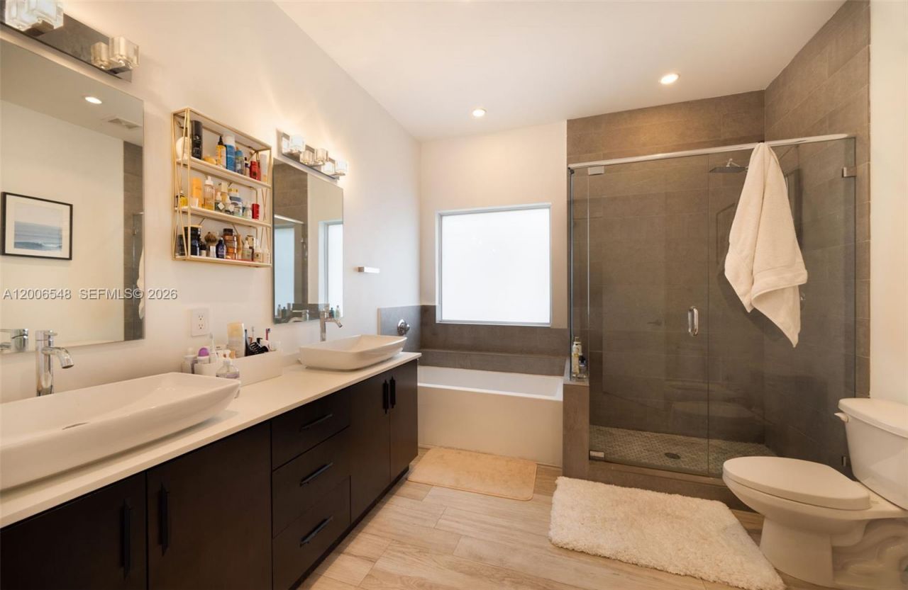 2931 SW 27th Ter , Unit 2931, Miami, FL 33133 Photo