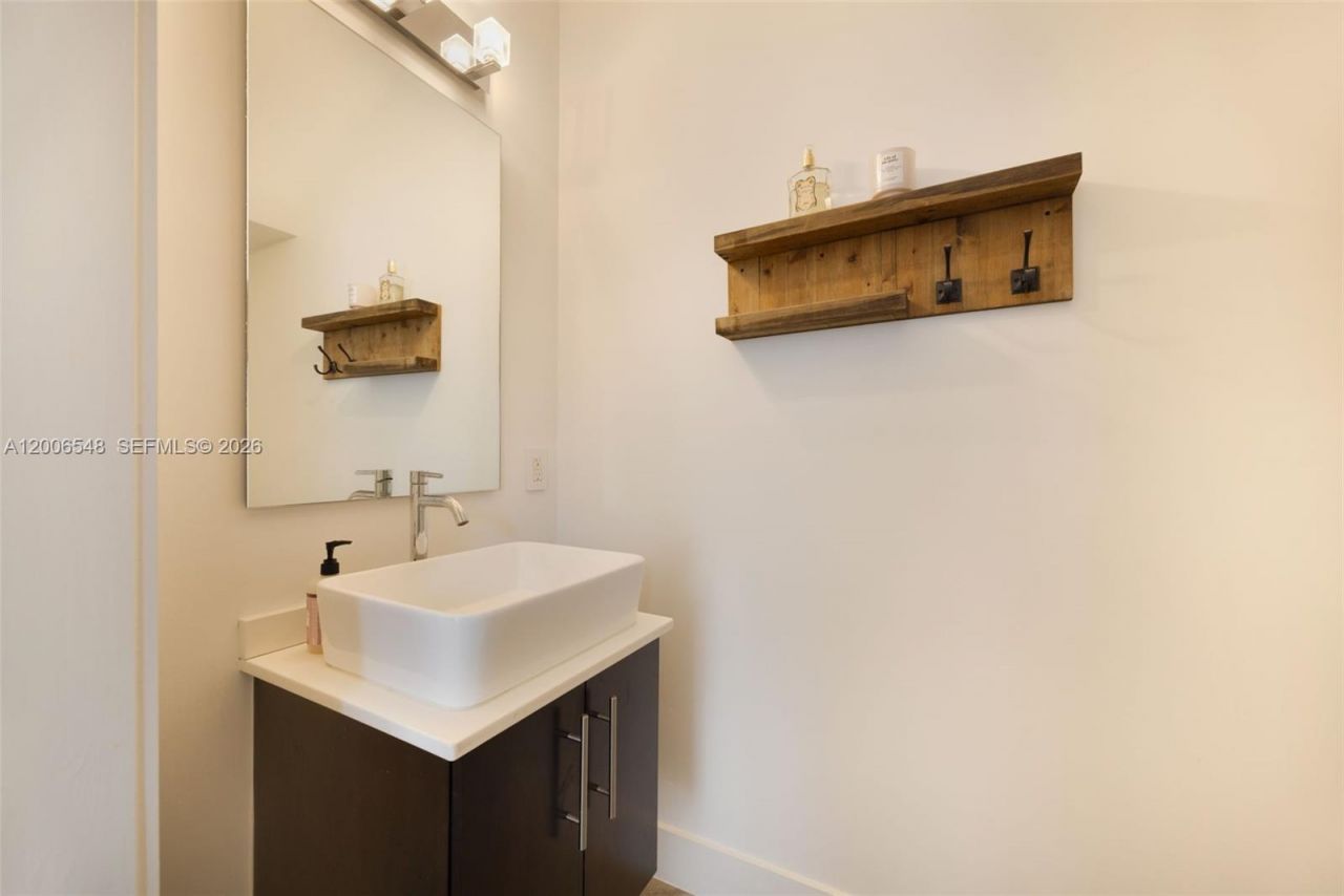 2931 SW 27th Ter , Unit 2931, Miami, FL 33133 Photo