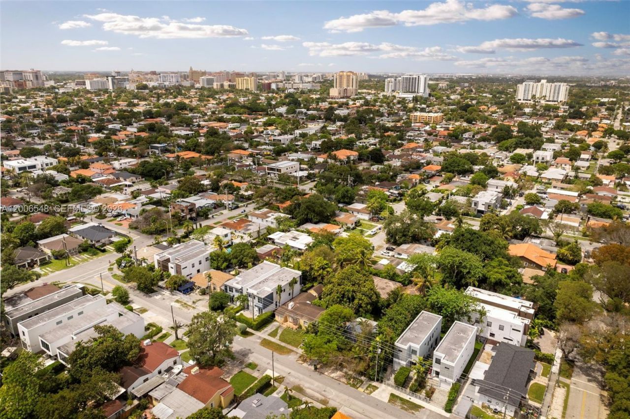 2931 SW 27th Ter , Unit 2931, Miami, FL 33133 Photo