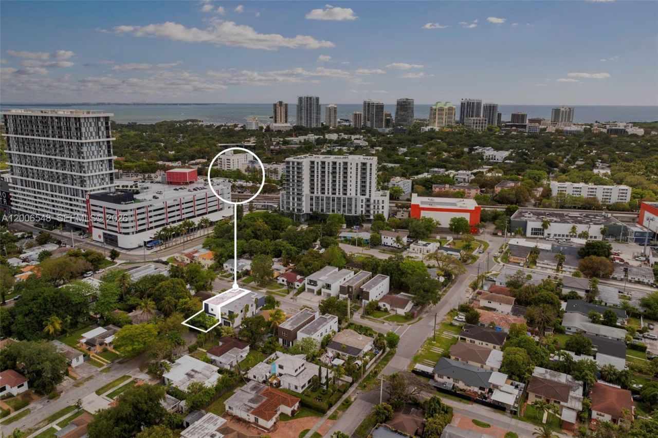 2931 SW 27th Ter , Unit 2931, Miami, FL 33133 Photo