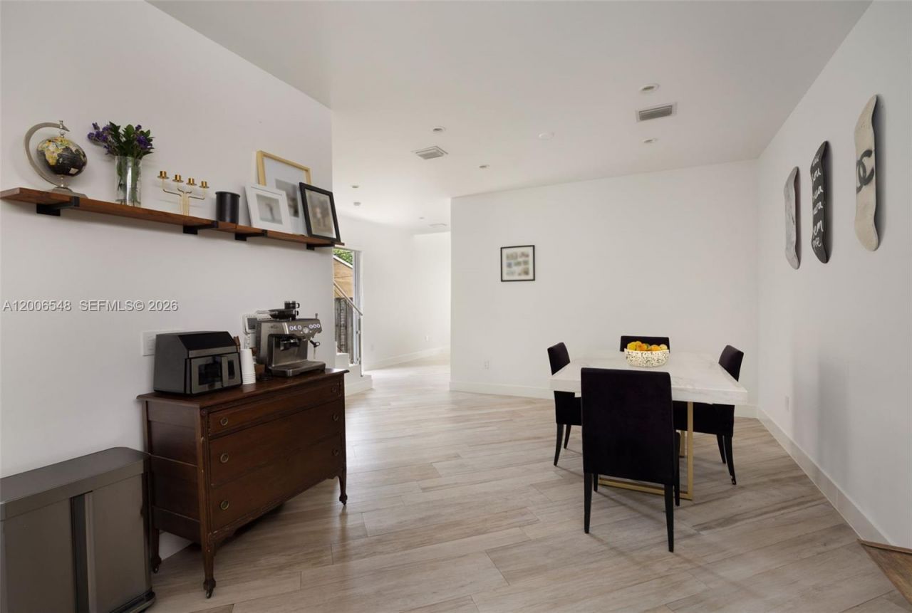 2931 SW 27th Ter , Unit 2931, Miami, FL 33133 Photo