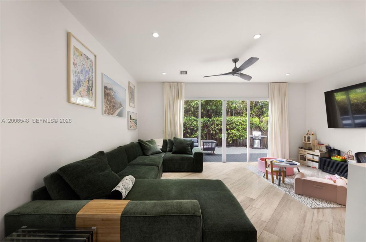 2931 SW 27th Ter , Unit 2931, Miami, FL 33133 Photo