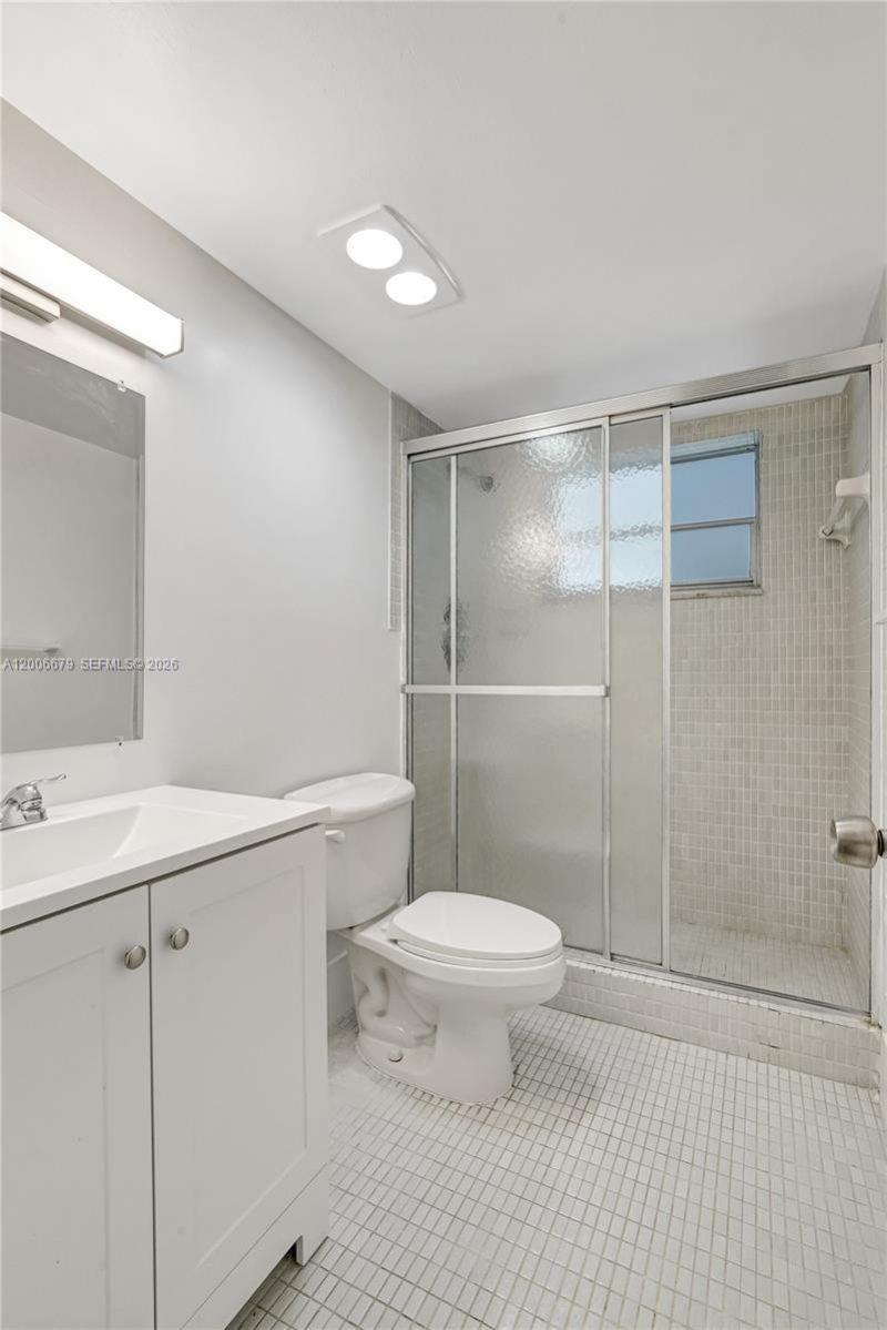 4800 Hillcrest Ln , Unit 207, Hollywood, FL 33021 Photo