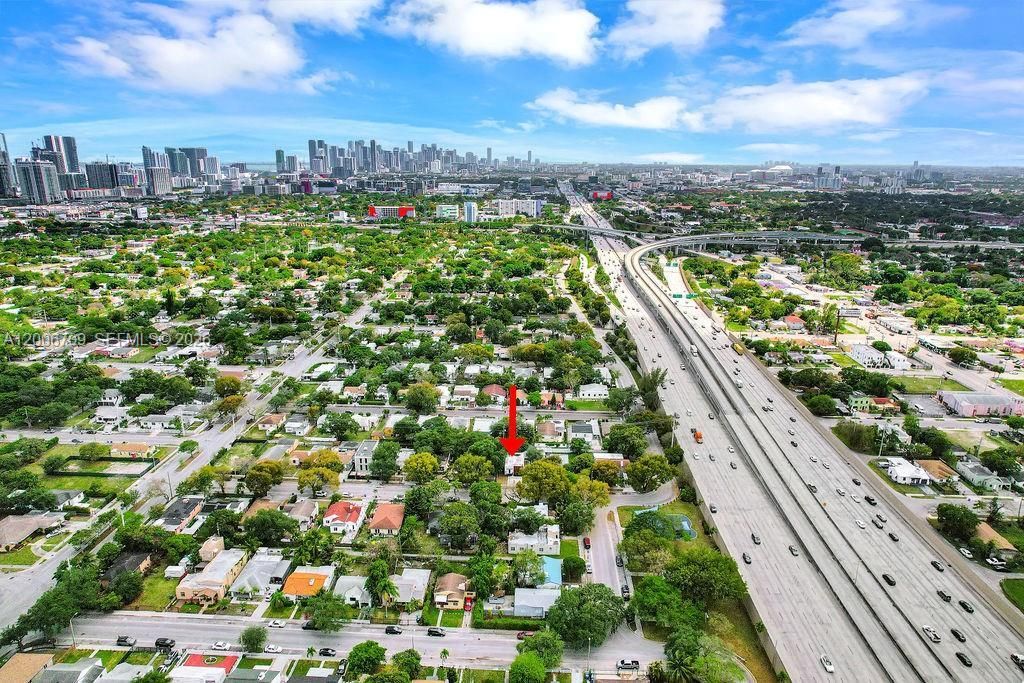 570 NW 48th St , Miami, FL 33127 Photo