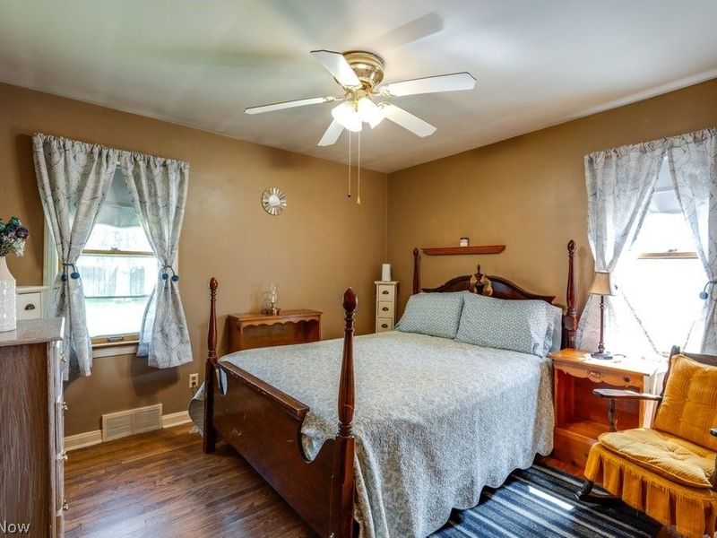 16080 Glenridge Avenue , Middleburg Heights, OH 44130 Photo 14