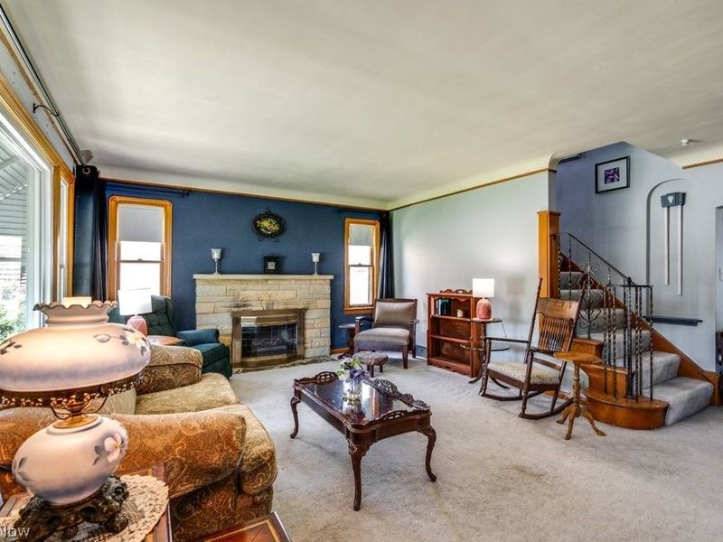 16080 Glenridge Avenue , Middleburg Heights, OH 44130 Photo 3