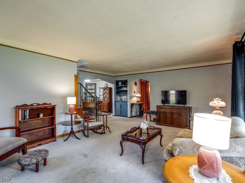 16080 Glenridge Avenue , Middleburg Heights, OH 44130 Photo 4