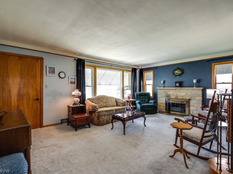 16080 Glenridge Avenue , Middleburg Heights, OH 44130 Photo 6