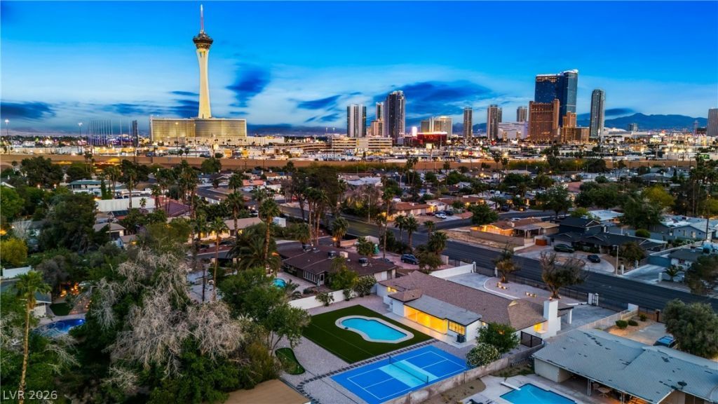 2106 W Oakey Boulevard , Las Vegas, NV 89102