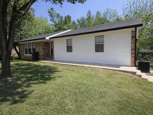 1912 N Parkway St., Corinth, MS 38834