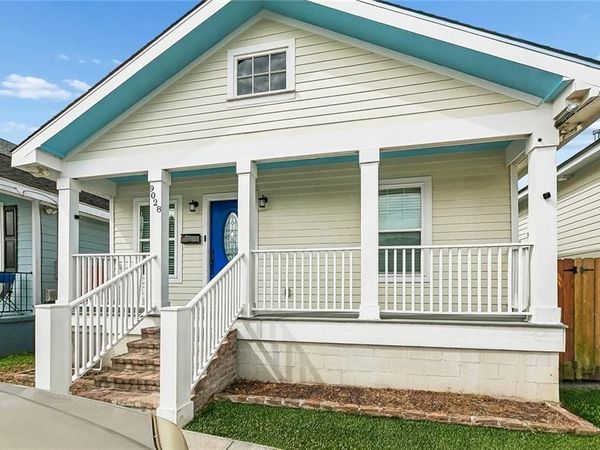 9028 MARKS Street , New Orleans, LA 70118