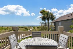 1394/96 Pelican Watch Villas photo 4