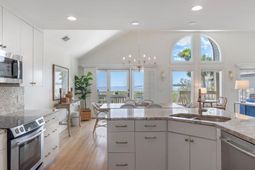 1394/96 Pelican Watch Villas photo 4