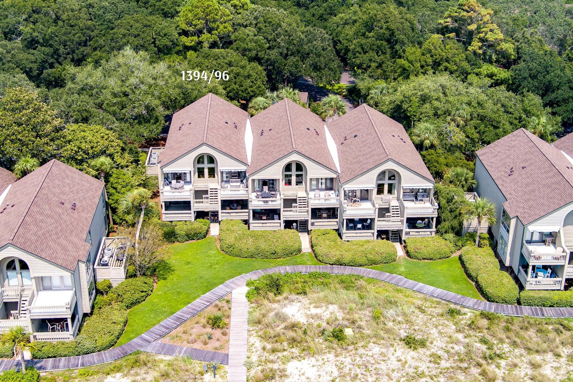 1394/96 Pelican Watch Villas Photo 47