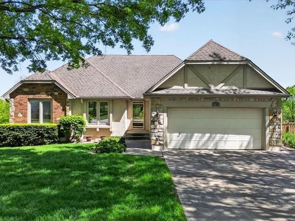4933 SW Raintree Parkway, Lee's Summit, MO 64082