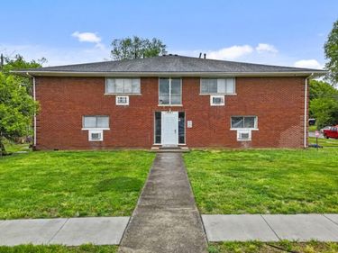 1921 Oxford Circle, Lexington, KY 40504