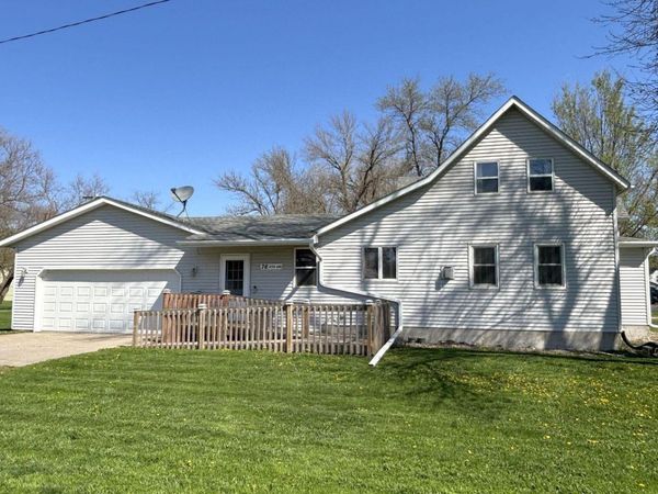 76 4th Avenue E, Wood Lake, MN 56297