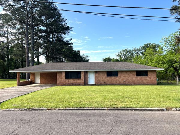 1414 E Brame, West Point, MS 39773