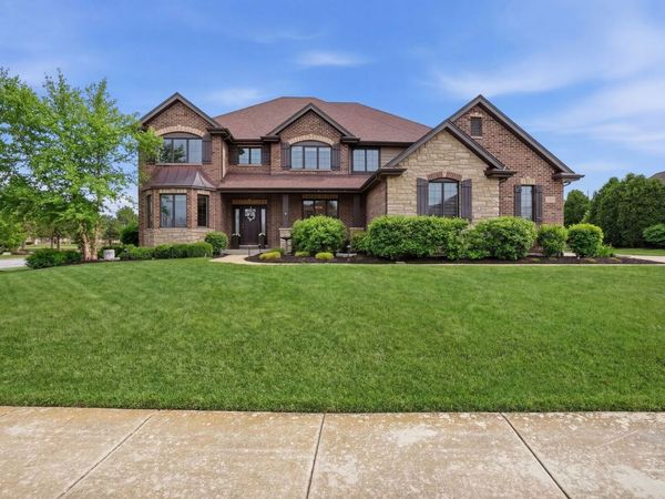 8743 Stone Creek Boulevard , Frankfort, IL 60423