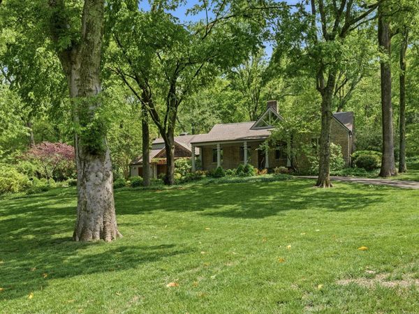 5142 Stanford Dr, Nashville, TN 37215