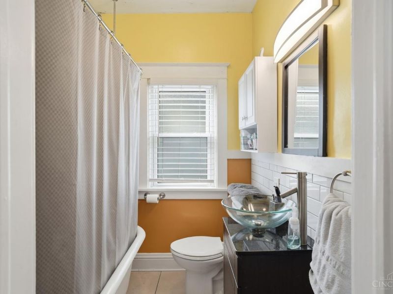 1382 W Galbraith Road, North College Hill, OH 45231 Photo 19