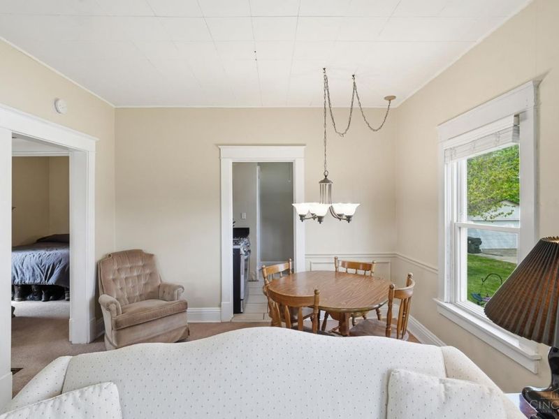 1382 W Galbraith Road, North College Hill, OH 45231 Photo 9