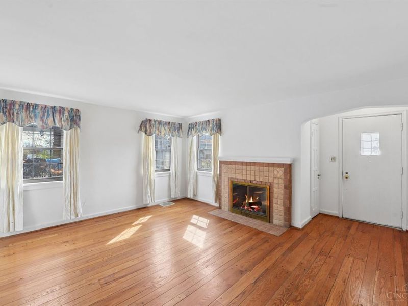 2512 Moundview Drive, Norwood, OH 45212 Photo 2