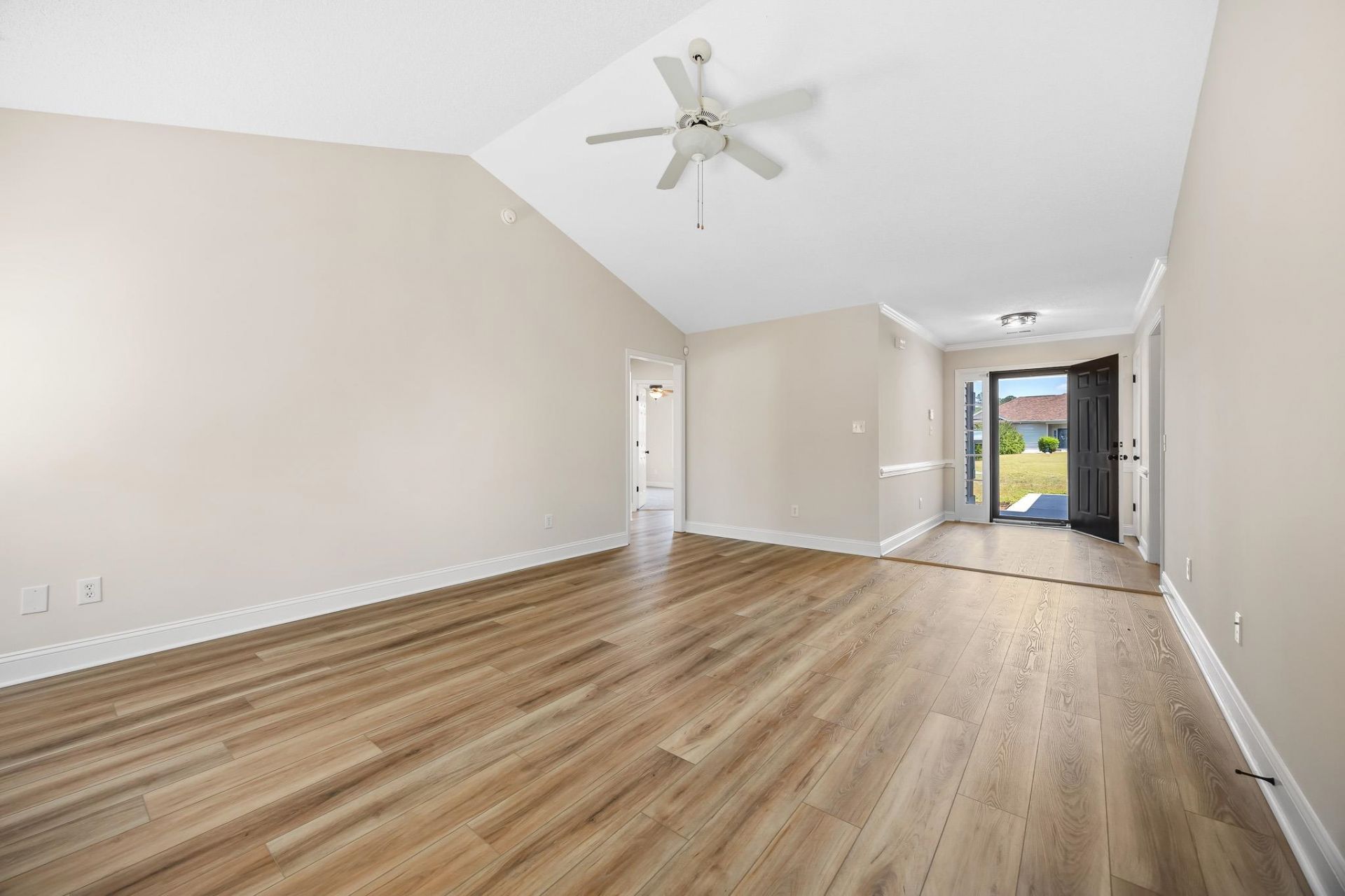 243 Jessica Lakes Dr. Photo 11