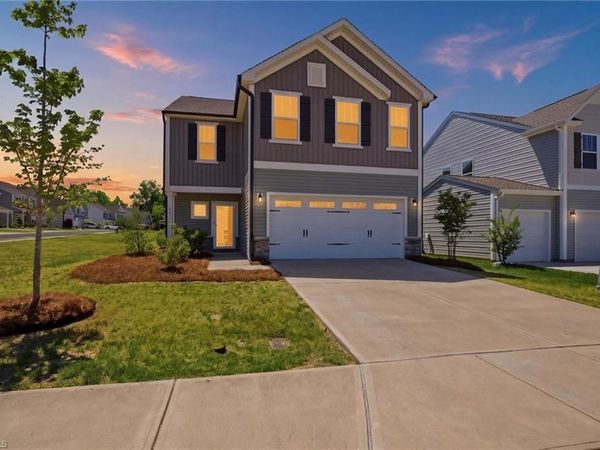 146 Centerpiece Drive, High Point, NC 27265