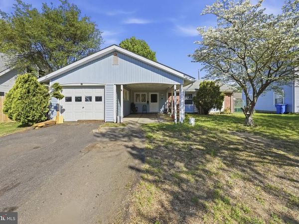 37 BRIERDALE LANE, WILLINGBOROUGH, NJ 08046