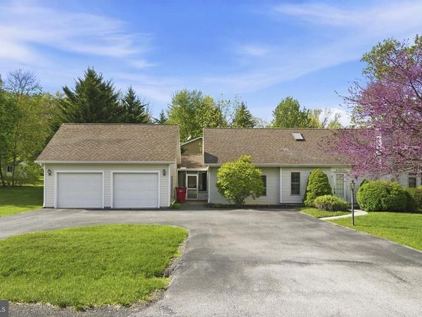 227 HERITAGE DRIVE, GETTYSBURG, PA 17325