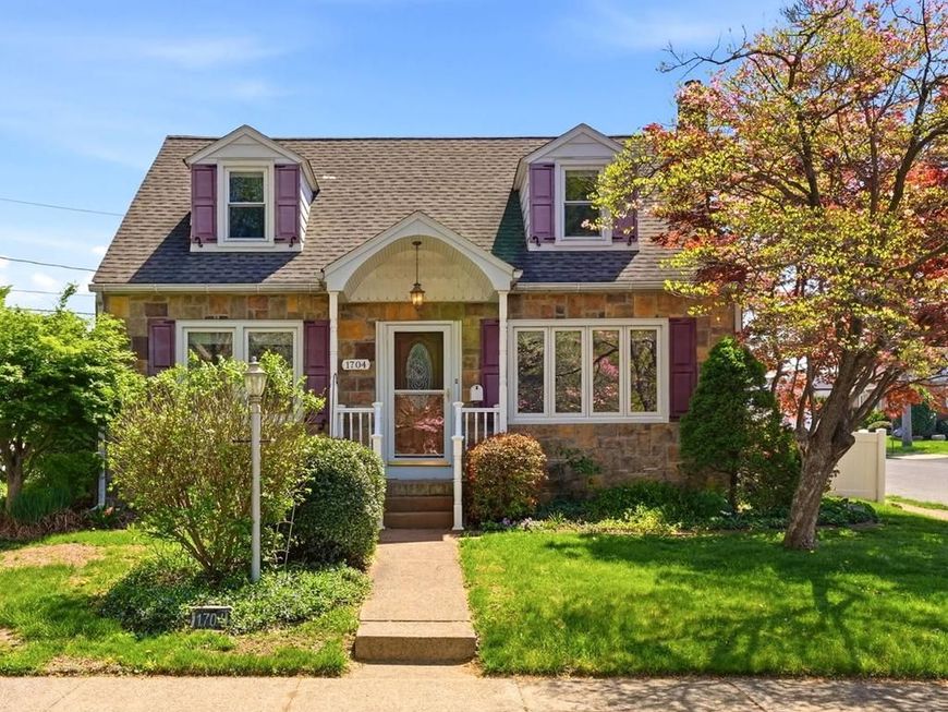 1704 Lincoln Street, Bethlehem, PA 18017 Main Photo