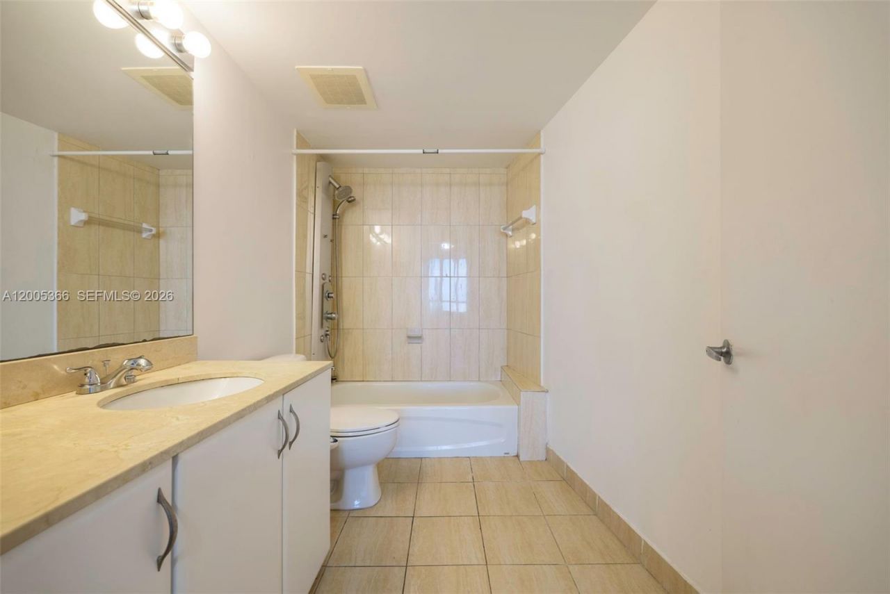 1750 N Bayshore Dr , Unit 3801, Miami, FL 33132 Photo