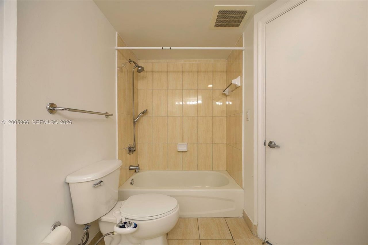 1750 N Bayshore Dr , Unit 3801, Miami, FL 33132 Photo