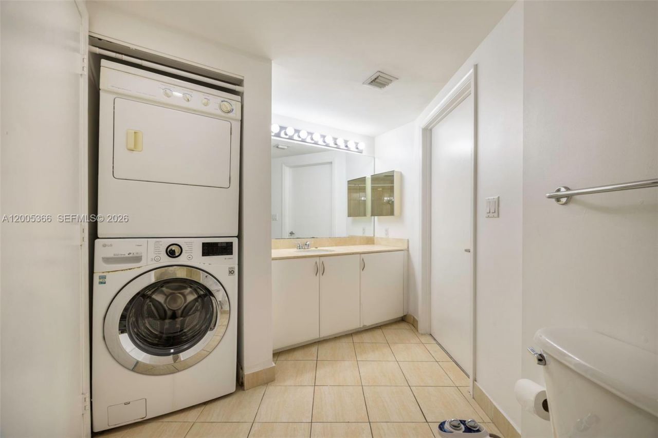 1750 N Bayshore Dr , Unit 3801, Miami, FL 33132 Photo