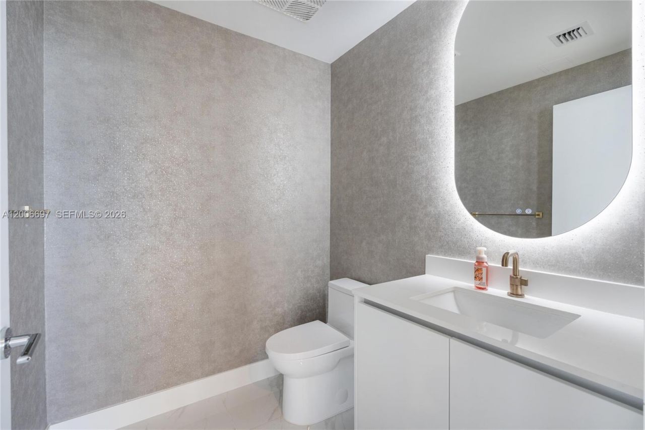700 NE 24th St , Unit 5407, Miami, FL 33137 Photo