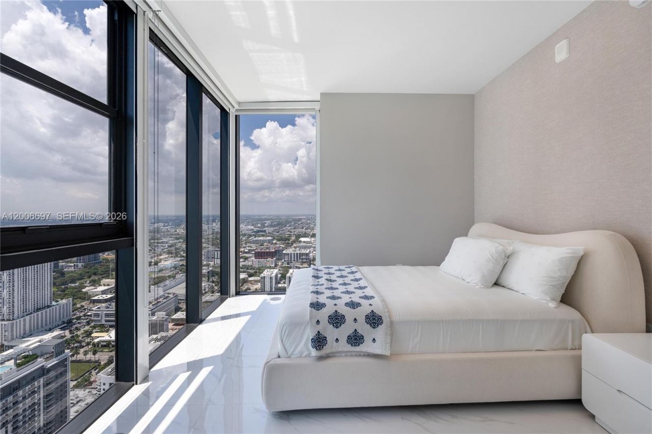 700 NE 24th St , Unit 5407, Miami, FL 33137 Photo