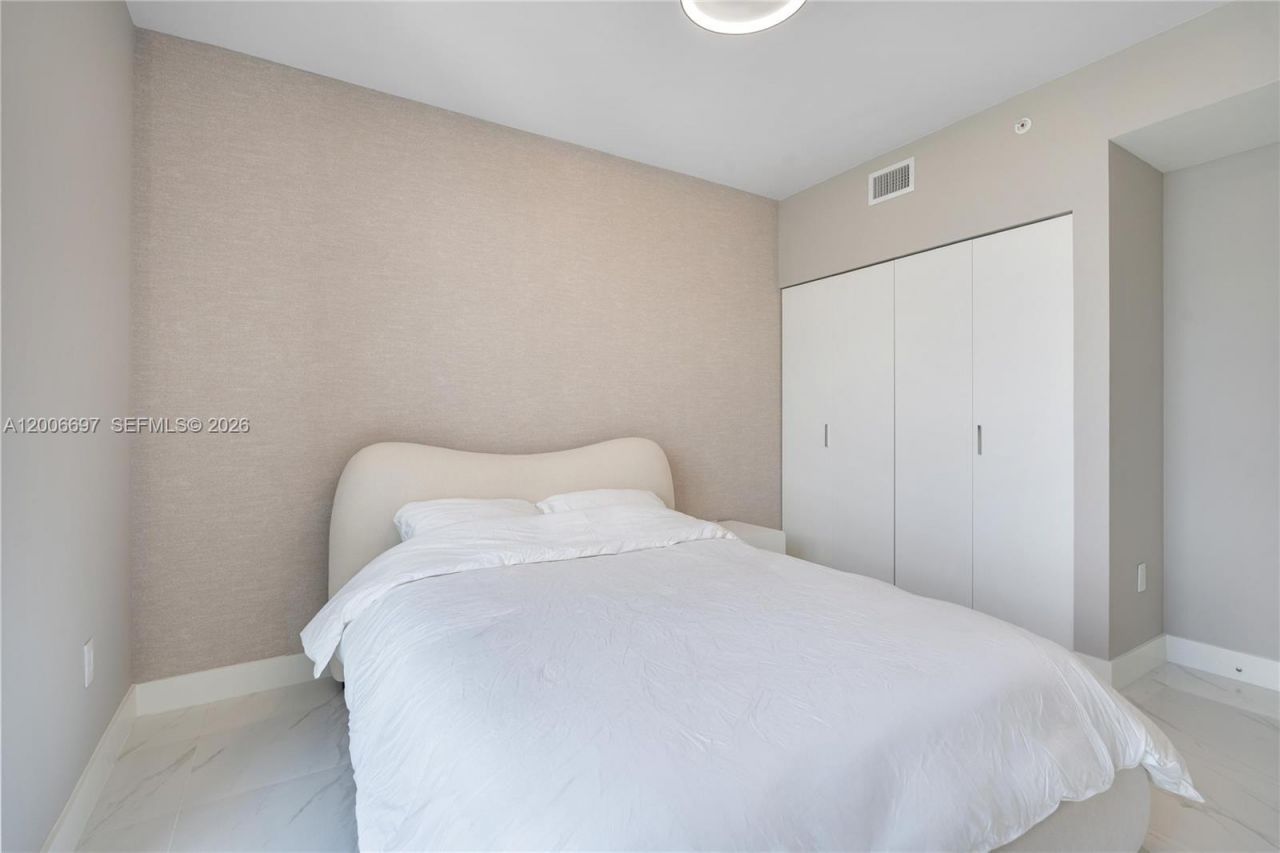 700 NE 24th St , Unit 5407, Miami, FL 33137 Photo