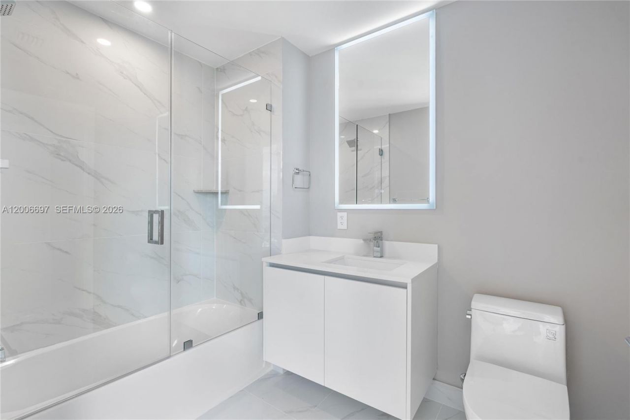 700 NE 24th St , Unit 5407, Miami, FL 33137 Photo