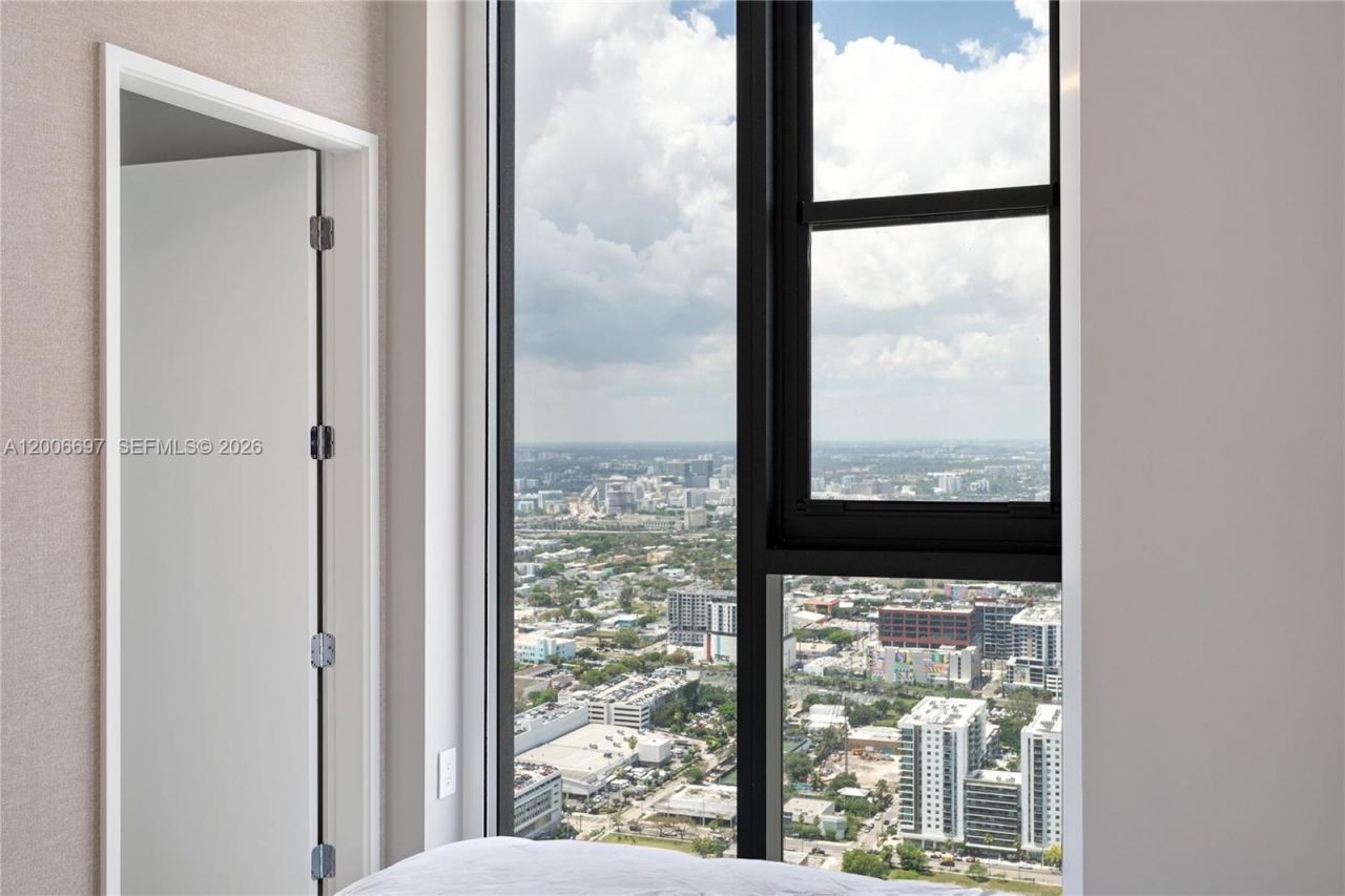 700 NE 24th St , Unit 5407, Miami, FL 33137 Photo
