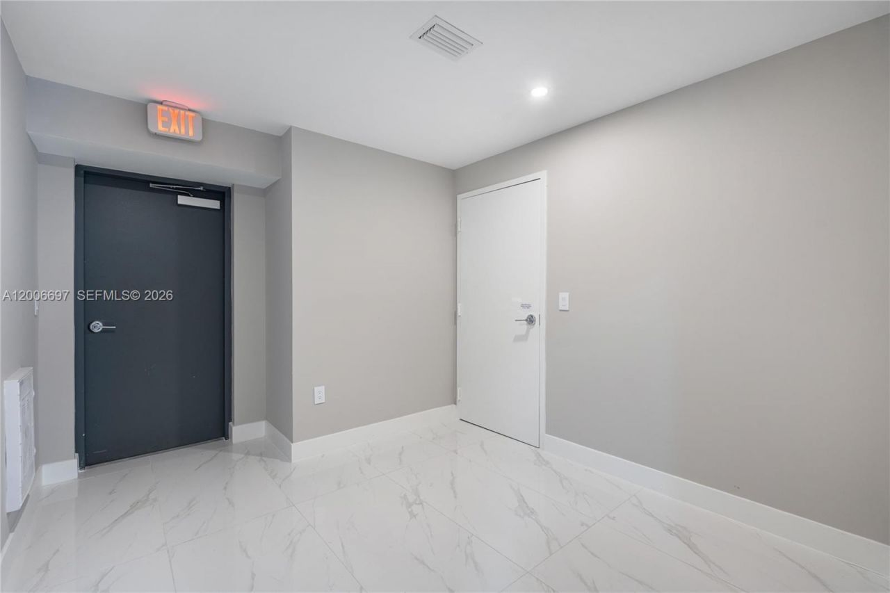 700 NE 24th St , Unit 5407, Miami, FL 33137 Photo
