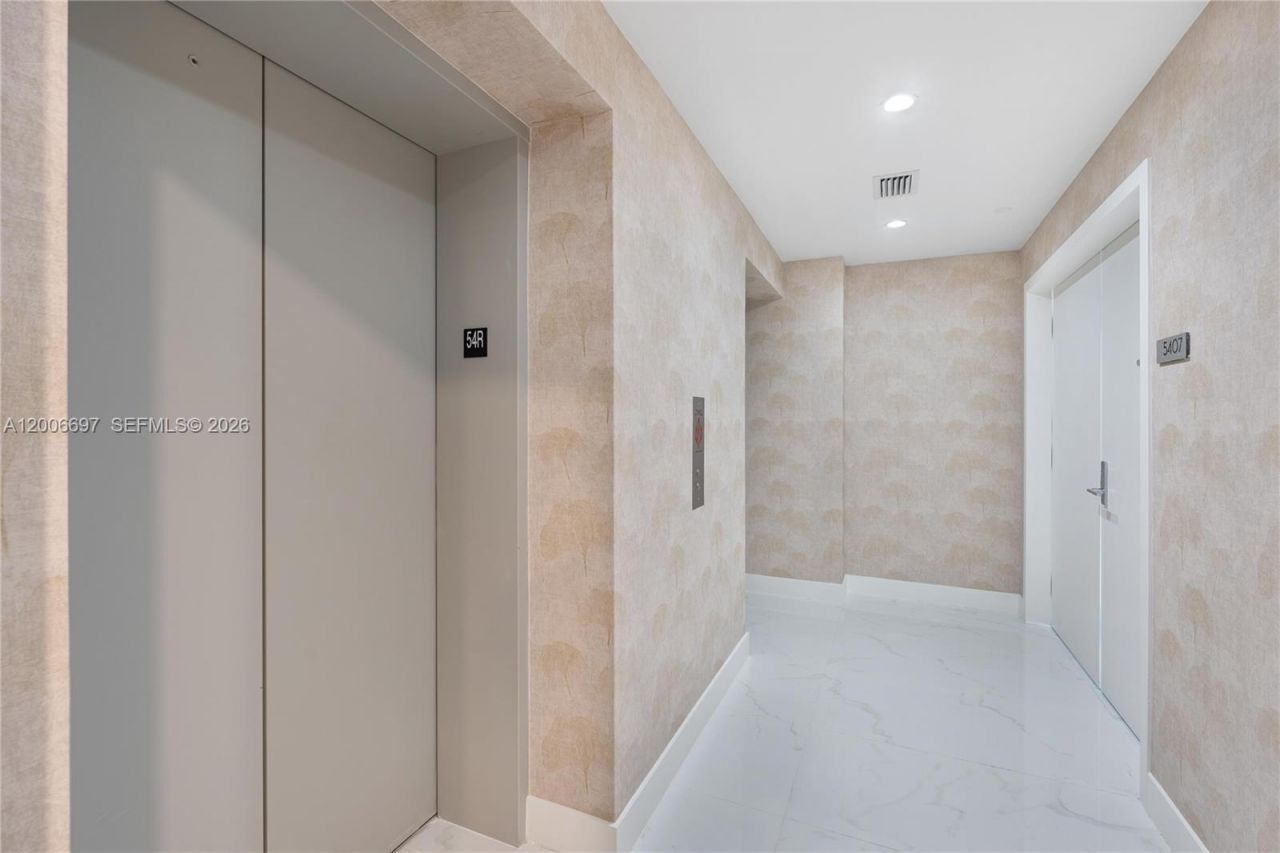 700 NE 24th St , Unit 5407, Miami, FL 33137 Photo