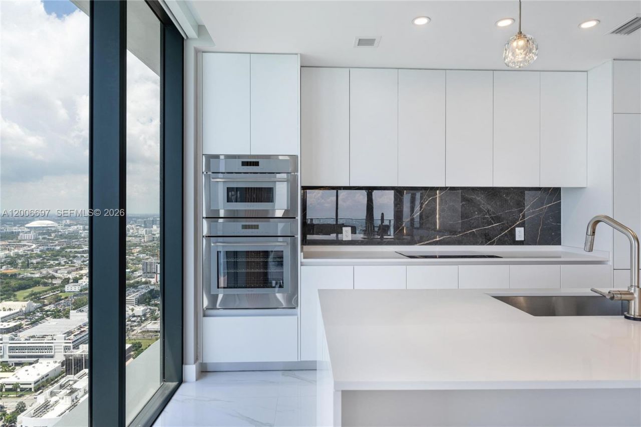 700 NE 24th St , Unit 5407, Miami, FL 33137 Photo