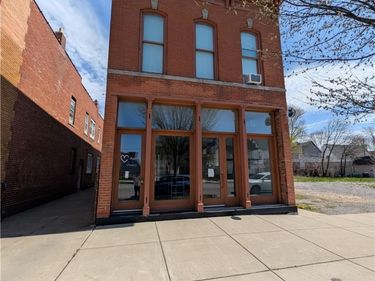 577 Niagara Street , Buffalo, NY 14201