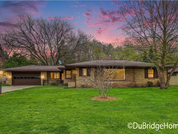 1936 Orchard Lane NE, Grand Rapids, MI 49505