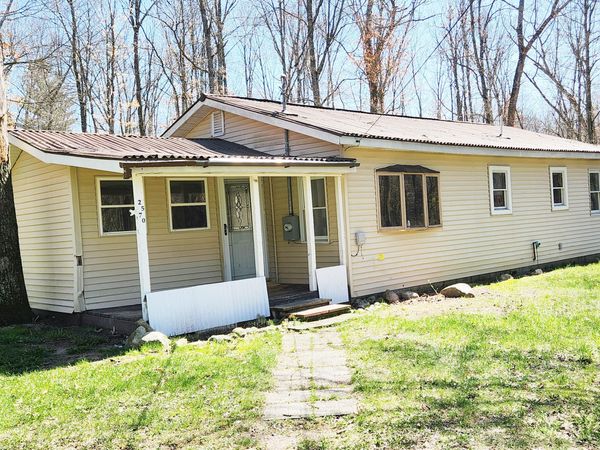 2570 S Walnut Avenue, White Cloud, MI 49349